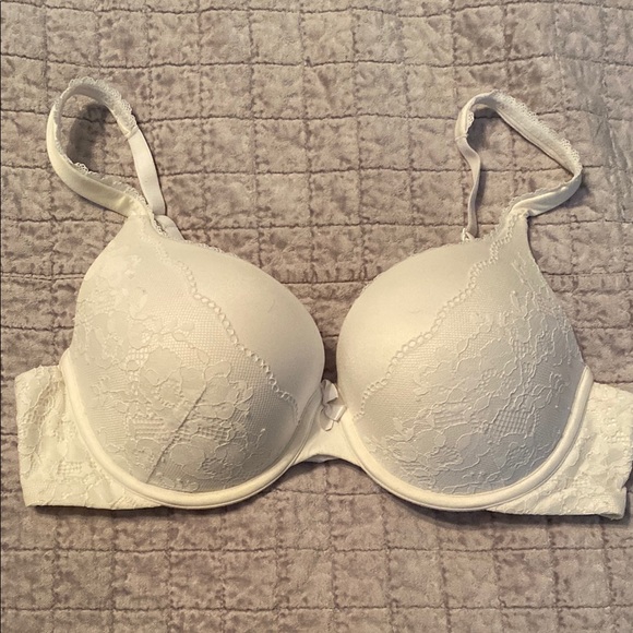 Elegant Lace Underwire Bra - White - Picture 1 of 3